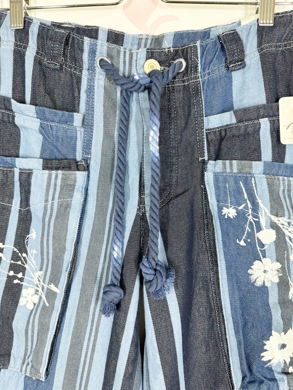 NEW Free People We The Free Cove Crop Pull On Stripe Floral Print Denim Jeans XS - Picture 7 of 14